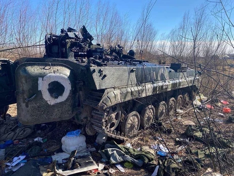 Украинские бойцы в зоне ООС отразили девять атак, уничтожив восемь танков и два самолета 