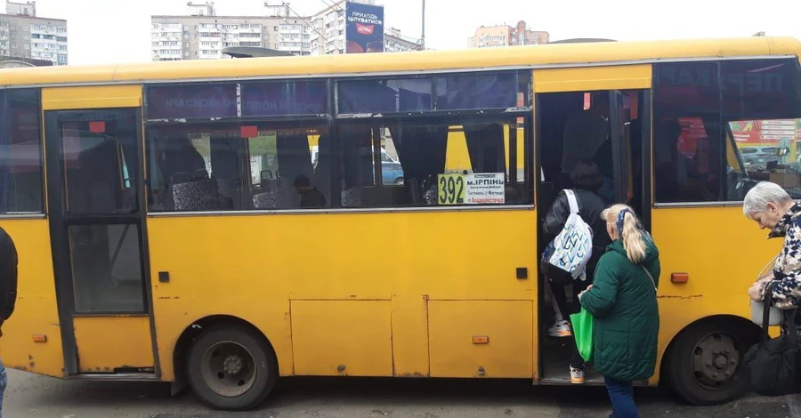 На Київщині запрацювали 223 автобусних маршрути і 49 ЦНАПів 