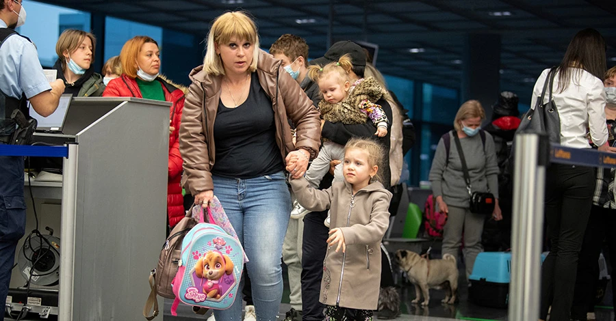 Безкоштовне житло для біженців: як ми шукали притулок в Україні та за кордоном