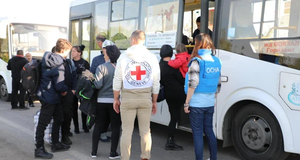 При содействии ООН и МККК из Мариуполя эвакуировали почти полтысячи человек