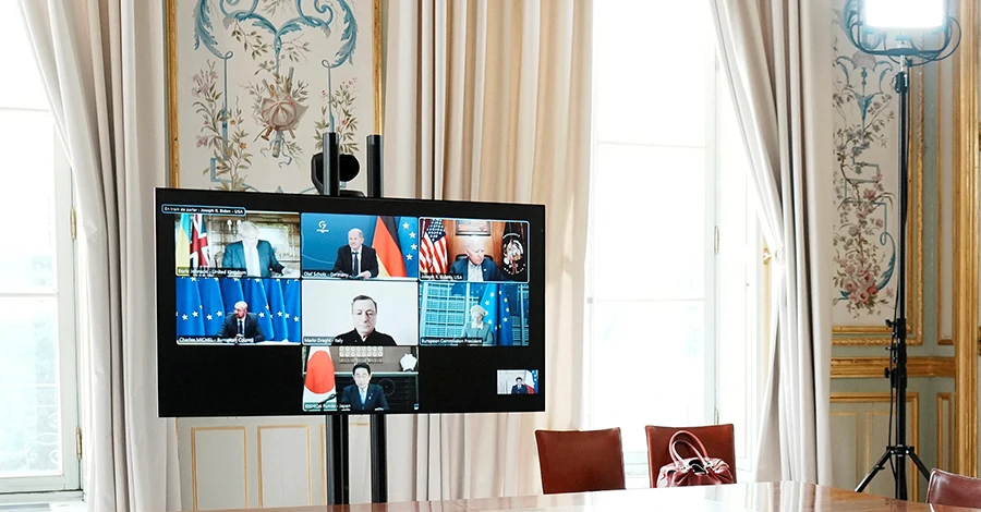 У підсумковій заяві лідери G7 заявили, що Путін ганьбить Росію та пообіцяли далі допомагати Україні