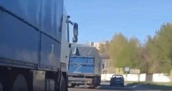 Російські окупанти вивозять із Запорізької області зерно, насіння соняшника та овочі