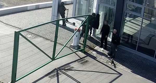 СNN показав, як російські солдати холоднокровно вбивали мирних людей під Києвом