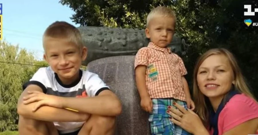 На Киевщине родные 10 дней не решались рассказать двум братикам, что их родителей убили россияне 