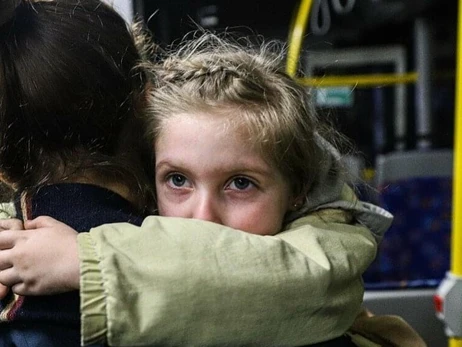 Мама 4-х летней Алисы из Мариуполя позвонила дочери из плена РФ