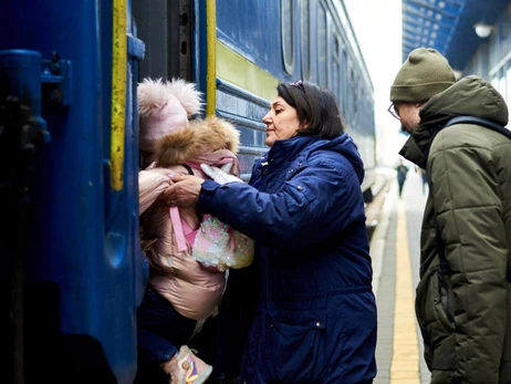 Поезд Киев - Ивано-Франковск переименовали в честь мамы Стефании