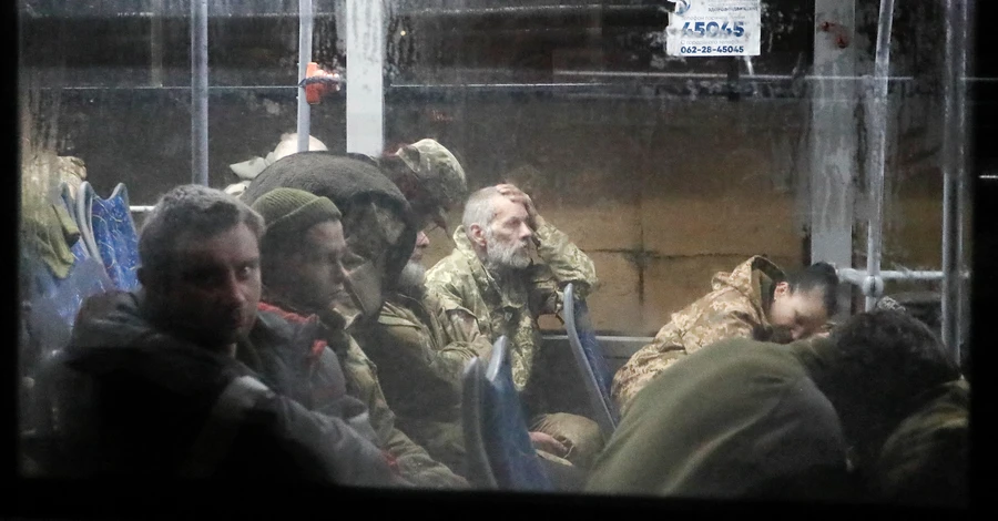Британська розвідка назвала ймовірну кількість українських військовослужбовців, які вийшли з “Азовсталі”