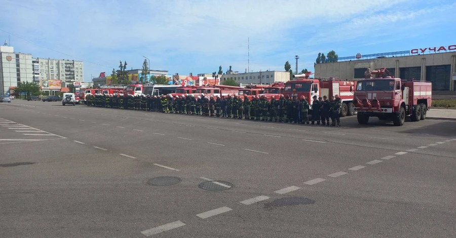 В Енергодарі російські окупанти напали на рятувальників, які вийшли на протест після викрадення їхнього начальника