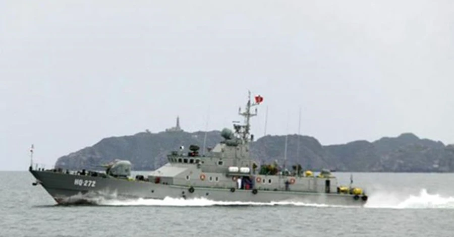 Российские оккупанты планируют провокации у острова Змеиного: привезли захваченный катер ВМС Украины 