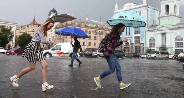 В Україні встановиться тепла, але дощова погода