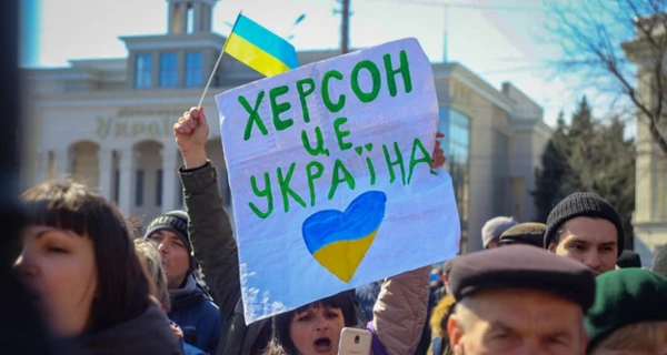 Херсон: переход на рубли и эвакуация в Крым по космическим ценам