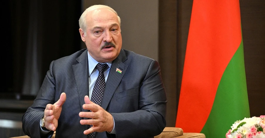 Лукашенко приказал создать оперативное командование ВС на украинском направлении