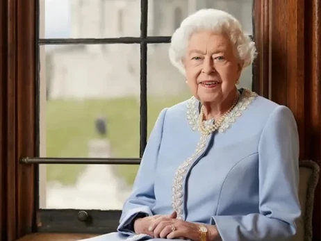 Британський королівський двір представив новий портрет Єлизавети II