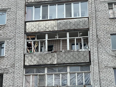 У Миколаєві військові РФ продовжують обстрілювати житлові будинки, є загиблі та поранені