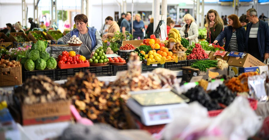 Світові ціни на продукти пішли донизу: що подешевшає в Україні