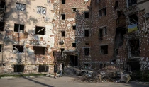 Разрушенный дом в Ирпене