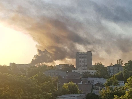 ЗМІ: У Бердянську прогриміли вибухи, горить електрична підстанція