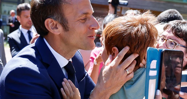 Выборы во Франции: В первом туре победила партия Макрона