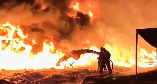 На Дніпропетровщині від ракетного удару вибухнув резервуар з паливом