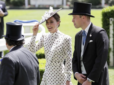 Кейт Міддлтон відвідала кінні перегони Royal Ascot у сукні в горошок