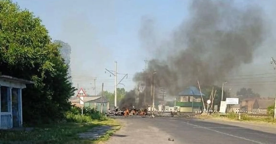 На Полтавщине загорелось военное авто, перевозившее боекомплект
