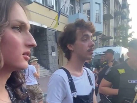 В Киеве на посетителей ЛГБТ+ клуба напали, так как “не видели геев на фронте”