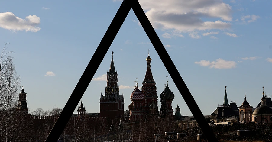 Bloomberg: В Росії вперше за 100 років настав дефолт 