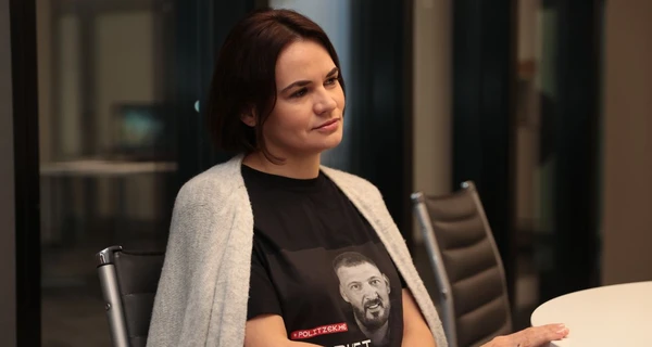 Тихановская записала ответ Зеленскому: Можете не переходить с украинского на русский