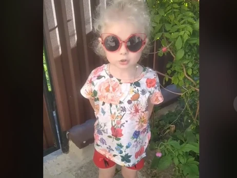 Відео дня: 4-річна Єлизавета співає гімн і 