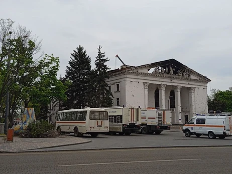 Расследование: Россияне намеренно обстреляли театр в Мариуполе, зная, что там люди