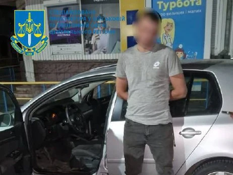 На Винничине задержали пограничника, вымогавшего взятку с мужчины за выезд из Украины