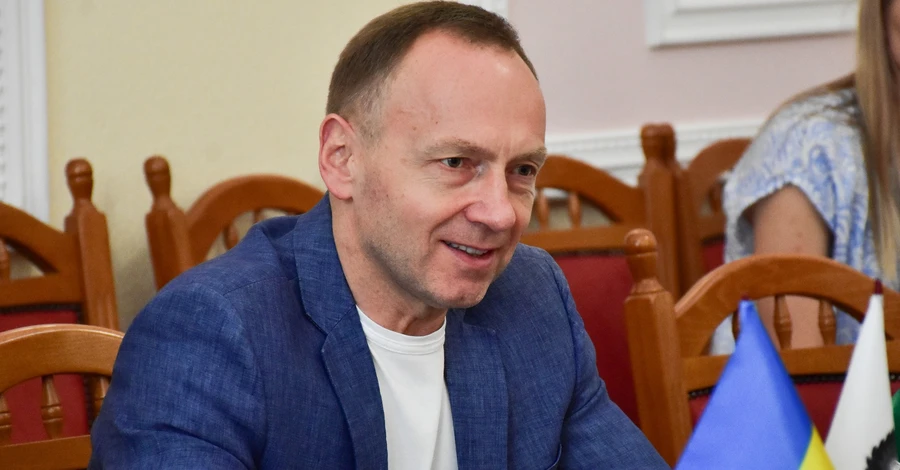 Мэра Чернигова Атрошенко снова не выпустили за границу