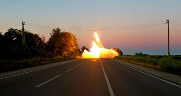 Російські ракети вдарили по Дніпропетровщині та Миколаївщині  