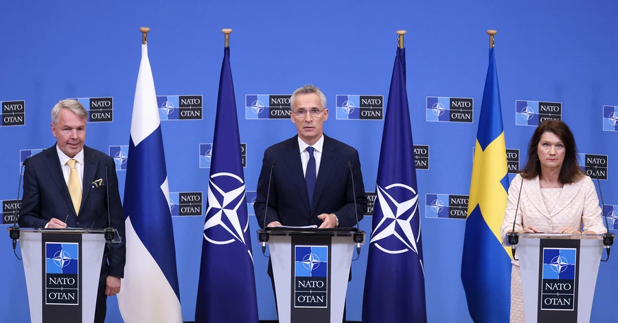 За шаг до членства: Финляндия и Швеции подписали протоколы о вступлении в НАТО 