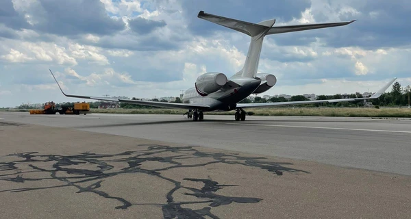 Вертолет и самолет, принадлежащий семье Медведчука, передали военным ВСУ