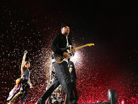 Легендарний гурт Coldplay у Варшаві виконав хіт 