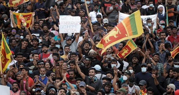 Під час масових протестів на Шрі-Ланці постраждали понад сотні людей