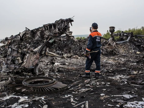 Восьмая годовщина авиакатастрофы МН17: приговор ждем в этом году 