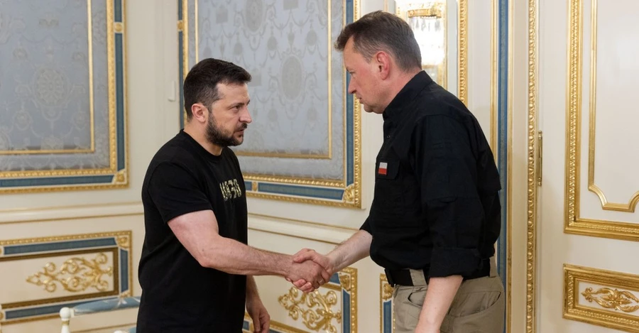 Министр обороны Польши побывал в Ирпене и встретился с Зеленским в Киеве