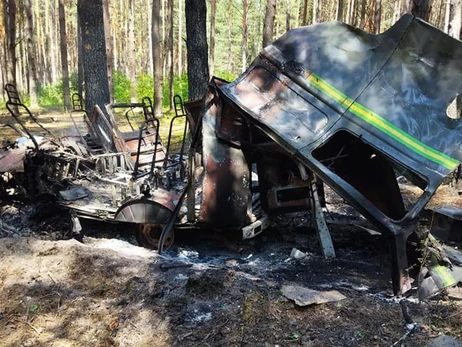 На Житомирщині автомобіль із лісниками підірвався на міні, є загиблі