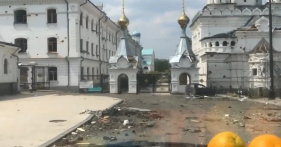 Украина эвакуировала часть людей из Святогорской Лавры