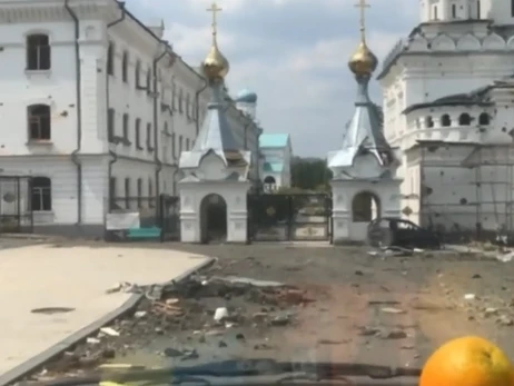 Україна евакуювала частину людей зі Святогірської Лаври