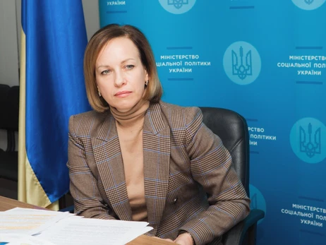 Рада уволила министра соцполитики Марину Лазебную