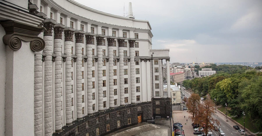Україна просить дворічне відстрочення на виплату зовнішніх боргів