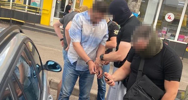 СБУ затримала чиновника, який коригував удари по аеропорту Кривого Рогу