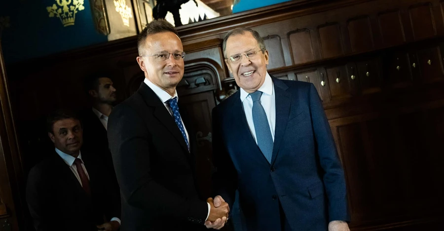 Глава МЗС Угорщини приїхав до Москви за “миром” та газом