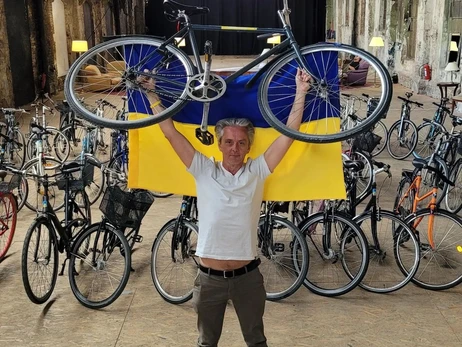 Урбанист из Копенгагена: Велосипеды для Украины помогала собрать даже датская полиция
