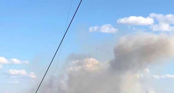 Війська РФ завдали удару по житловому будинку в Миколаєві: під завалами є люди