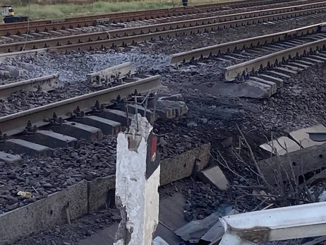 ЗСУ продовжують знищувати мости та залізниці у Запорізькій та Херсонській областях