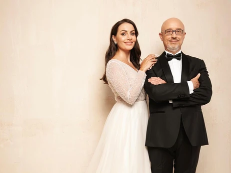 Резников поздравил жену с годовщиной свадьбы: Счастлив благодаря твоему «да»